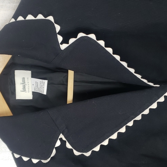 Neiman Marcus exclusive black seersucker tailored blazer cream white trim Size 4 - Picture 4 of 6